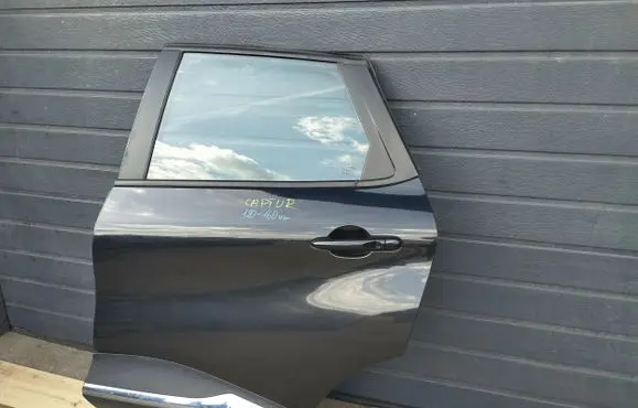 Renault Captur Front door