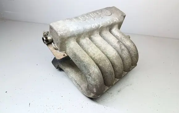 Volkswagen Transporter - Caravelle T4 Intake manifold 074129713D