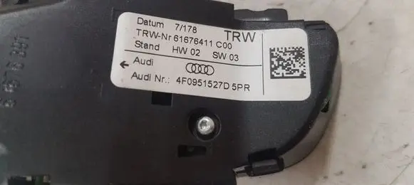 Audi Q7 4L Steering wheel buttons/switches 61676411 4F0951527D