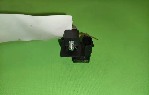 Renault Megane IV Airbag deployment crash/impact sensor 988337713R 1L293000073F