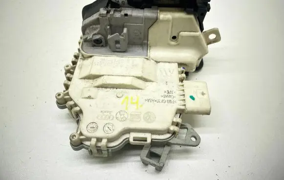 Audi A5 8T 8F Front door lock 8J2837015C