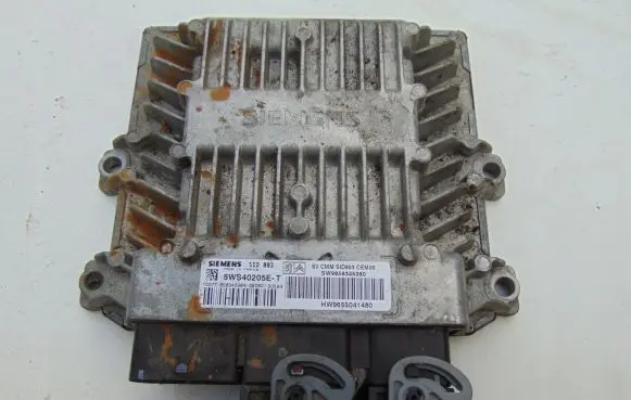 Peugeot 407 Engine control unit/module 9658345380 5WS40205E