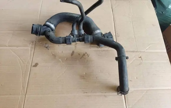 Mercedes-Benz E W213 Engine coolant pipe/hose A2135014100 CT150781 KEK667065A1P3