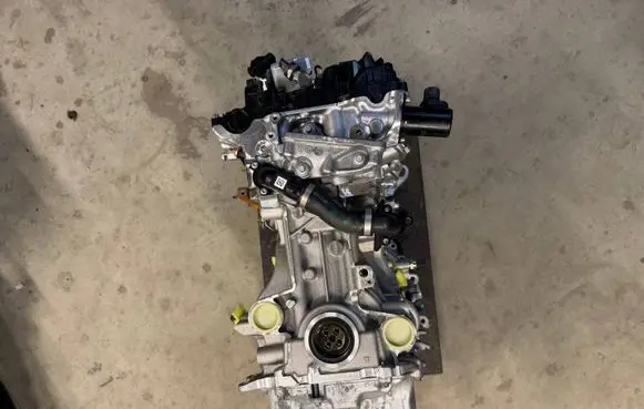 BMW X1 U11 Engine 8632047 B48A 9468293
