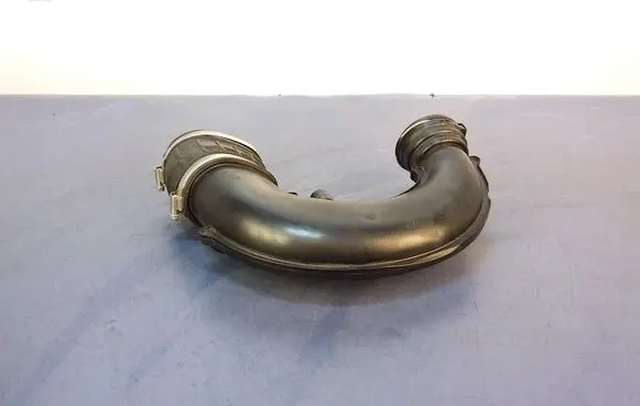BMW 5 G30 G31 G38 Air intake hose/pipe 8613154