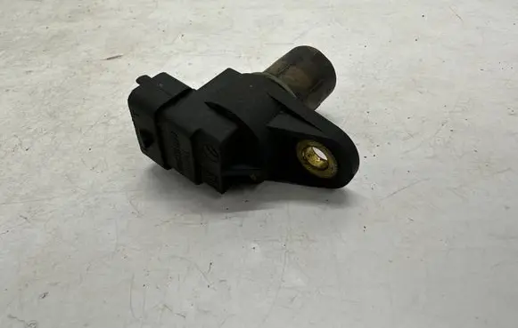 Mercedes-Benz E W211 Camshaft position sensor A0031539728