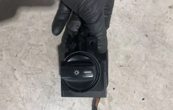 Mercedes-Benz A W169 Light switch 1695452304