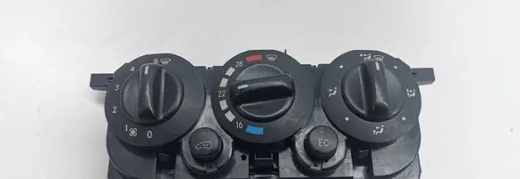 Mercedes-Benz A W168 Climate control unit 1688301285