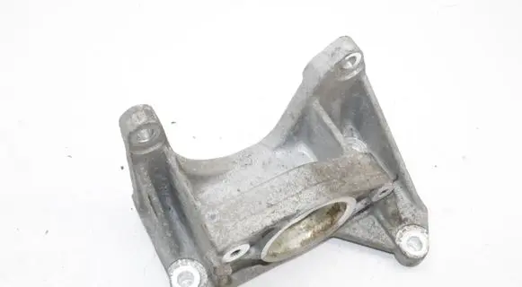 Nissan NV200 Driveshaft support bearing bracket 