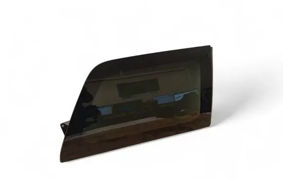 Volkswagen Routan Rear side window 05109738AA