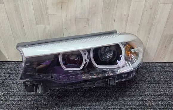 BMW 5 G30 G31 Headlight/headlamp 8499113