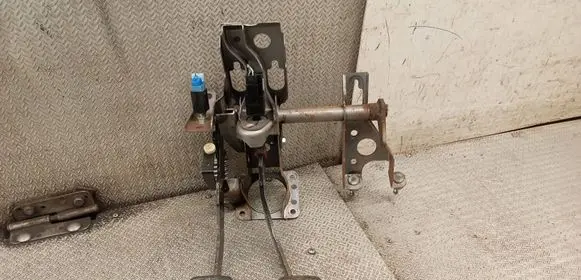 Subaru Impreza II Pedal assembly 
