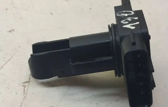 Toyota Avensis T250 Mass air flow meter 222040N010 141105 MB1974003070