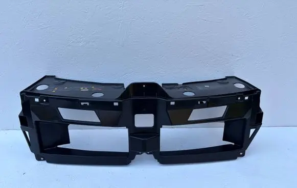Renault Express Front bumper upper radiator grill 628105697R