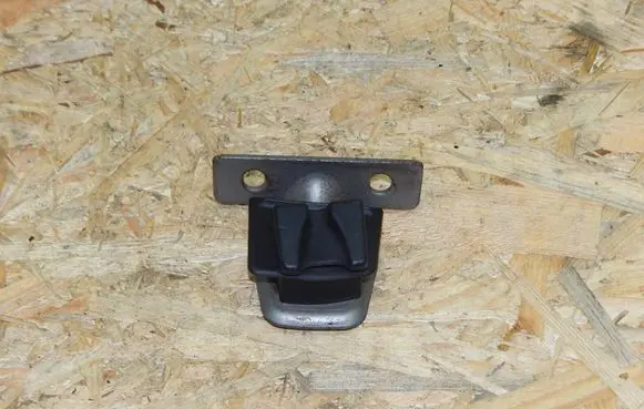 Volkswagen Multivan T5 Tailgate/trunk/boot lid buffer 