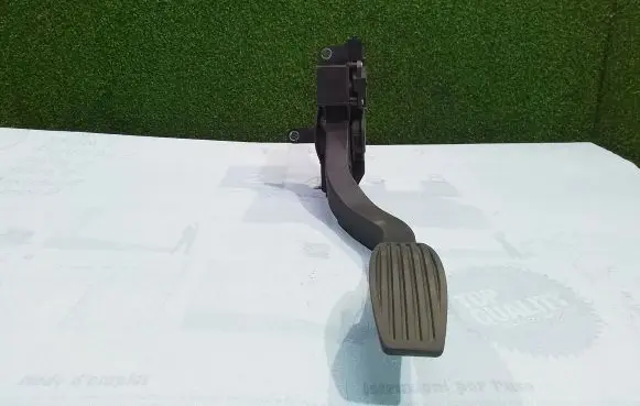 Iveco Daily 6th gen Accelerator throttle pedal 281002632