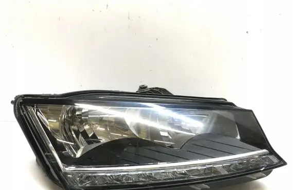 Skoda Fabia Mk3 (NJ) Headlight/headlamp 6V1941016D