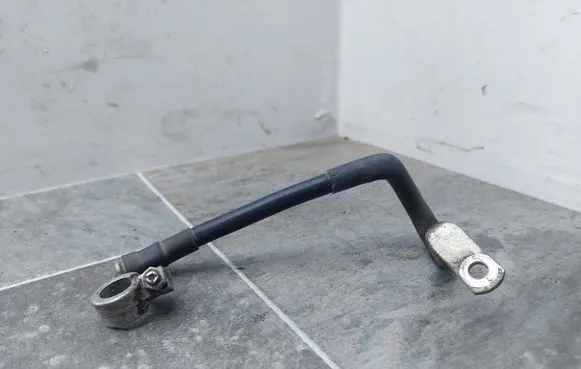 Volkswagen Golf V Negative earth cable (battery) 1T0971235A