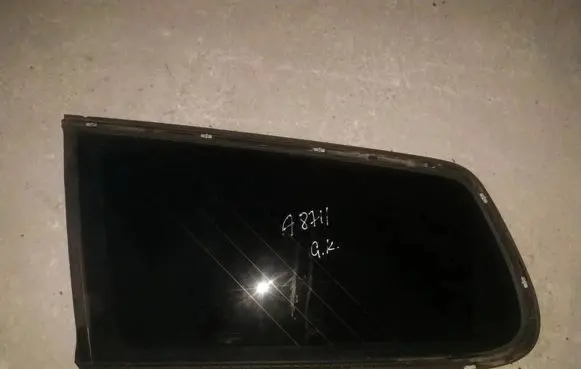 Volkswagen PASSAT B6 Rear side window
