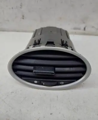 Ford Focus Dash center air vent grill 4m51a01l21ad