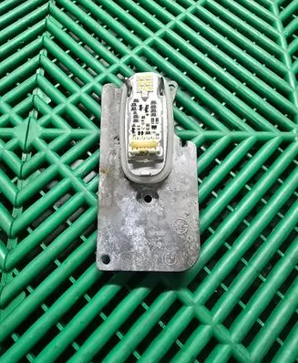 BMW 7 F01 F02 F03 F04 LED ballast control module 7339055