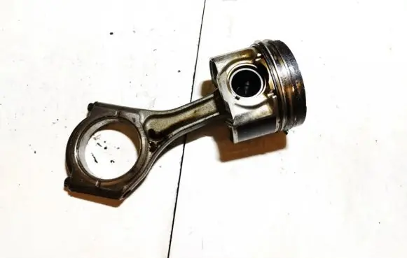 Subaru Legacy Piston with connecting rod