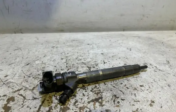 Mercedes-Benz E W211 Fuel injector 0445110177