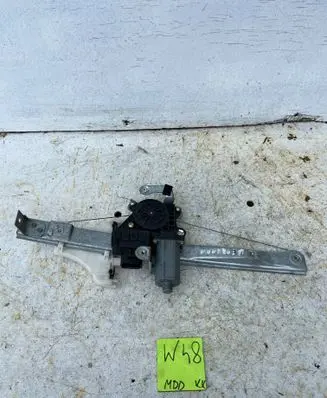 Ford Mondeo Mk III Rear door window regulator with motor 0130821772