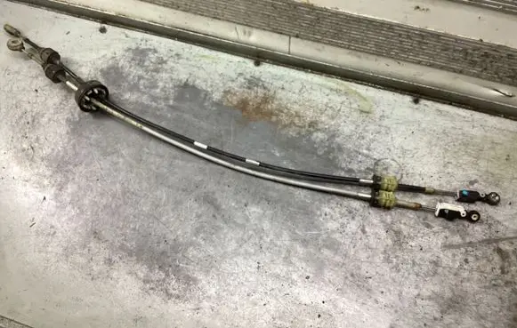 Opel Astra H Gear shift cable linkage 50266EK35
