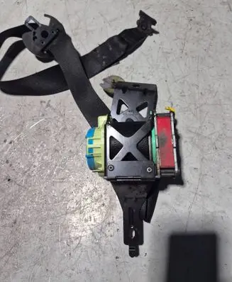 Cadillac BLS Rear seatbelt P12756364066595