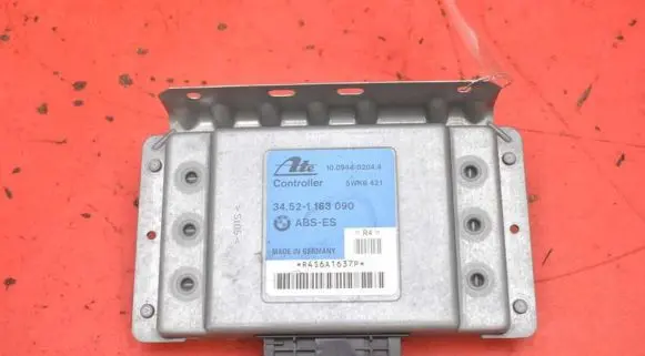 BMW 3 E36 Engine control unit/module ECU 1163090