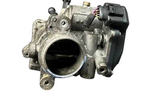 Volkswagen Golf VII Throttle valve 04L128063P M160864B