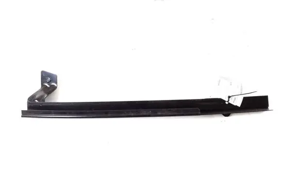 Mini Cooper Countryman R60 Rear door windshield rail 9803023