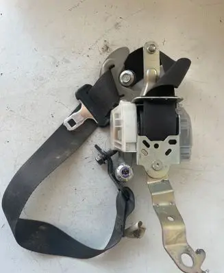 Subaru Legacy Front seatbelt H074101 R1320