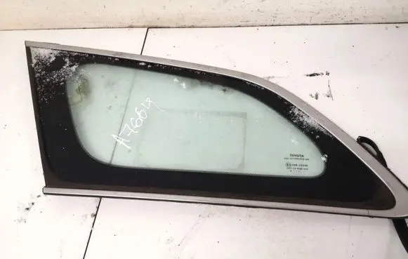 Toyota Avensis T270 Rear side window