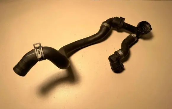 BMW 5 F10 F11 Engine coolant pipe/hose 8573149 8518749 9354461
