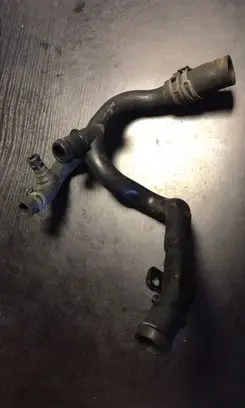 Mercedes-Benz A W169 Engine coolant pipe/hose 6402001452