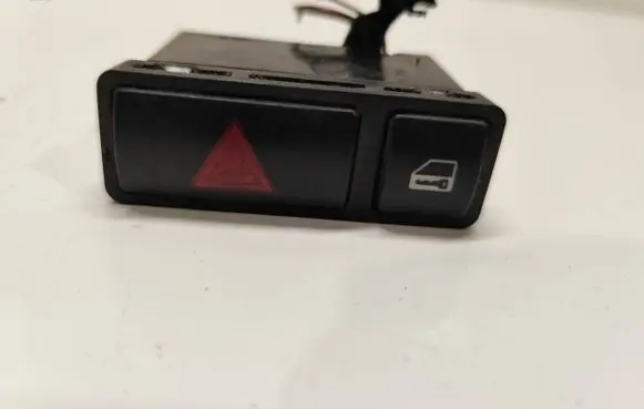 BMW 3 E46 Hazard light switch 8368920