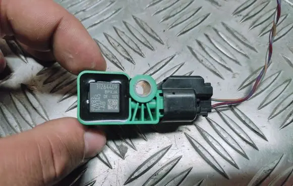 Volvo S80 Airbag deployment crash/impact sensor 31264409