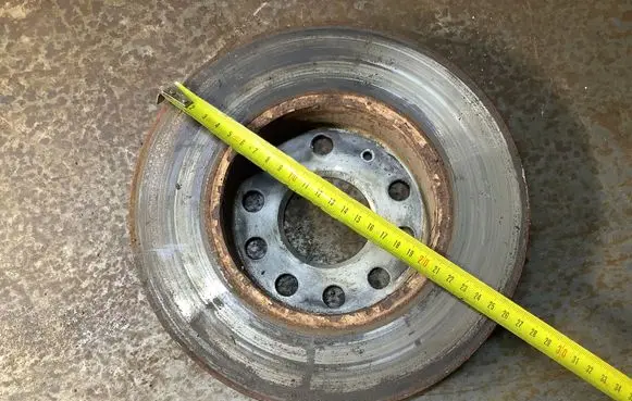 Volkswagen Jetta V Rear brake disc