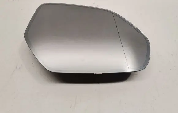 Audi Q8 Wing mirror glass 4M8857536N