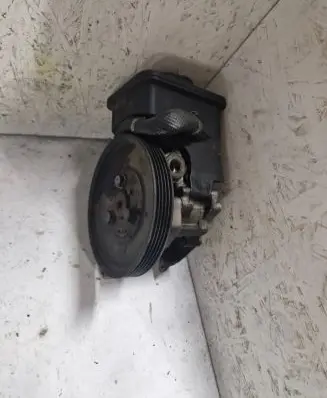 Land Rover Range Rover L322 Power steering pump