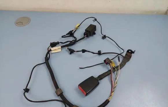 Volkswagen Touareg I Seat heating relay 7L0959772 1T2857756C