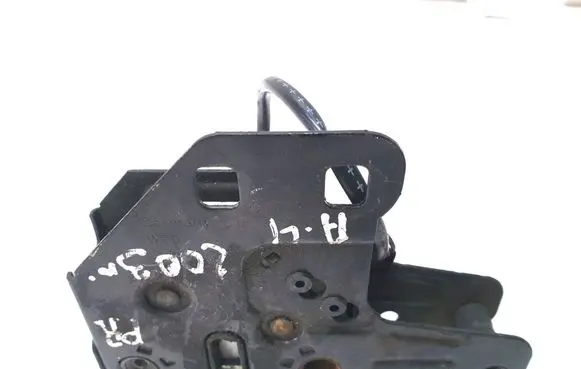 Audi A4 S4 B6 8E 8H Engine bonnet (hood) release handle 8E0823509B