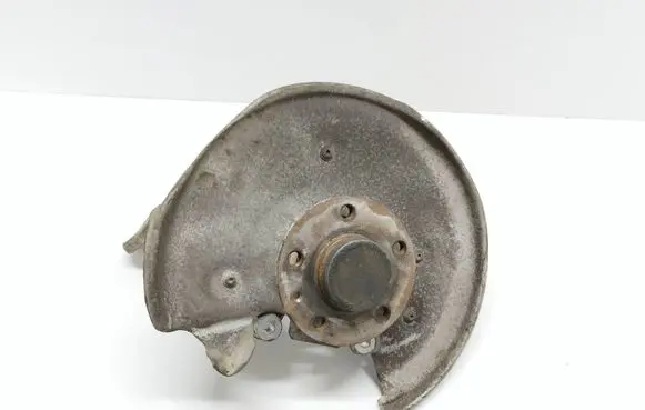 Rear wheel hub