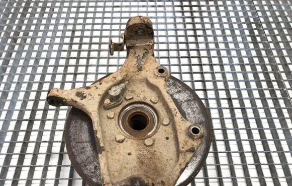 Tata Safari Front wheel hub spindle knuckle 