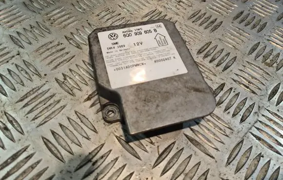 Volkswagen PASSAT B5 Airbag control unit/module 6Q0909605B
