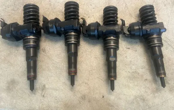 Skoda Octavia Mk2 (1Z) Fuel injectors set 0414720039 038130073AL