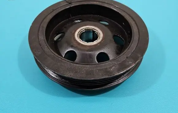 Mercedes-Benz GLA W156 Crankshaft pulley A2700300503 IMPRK1365831