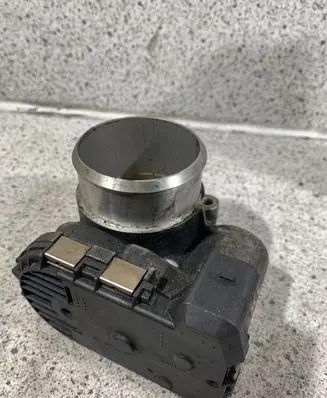 Audi A4 S4 B6 8E 8H Throttle valve 06B133062M